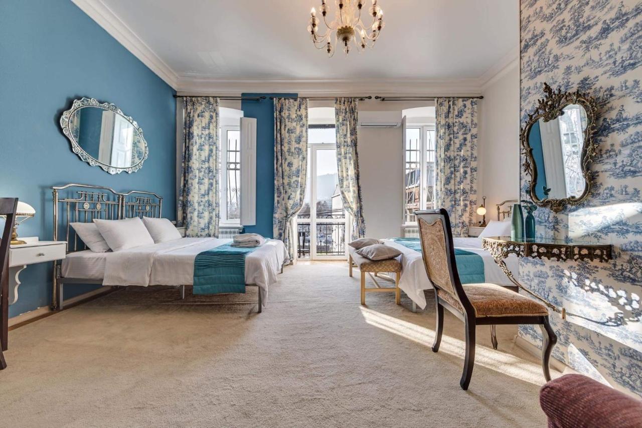 House 52 Boutique Hotel ティビリシ エクステリア 写真