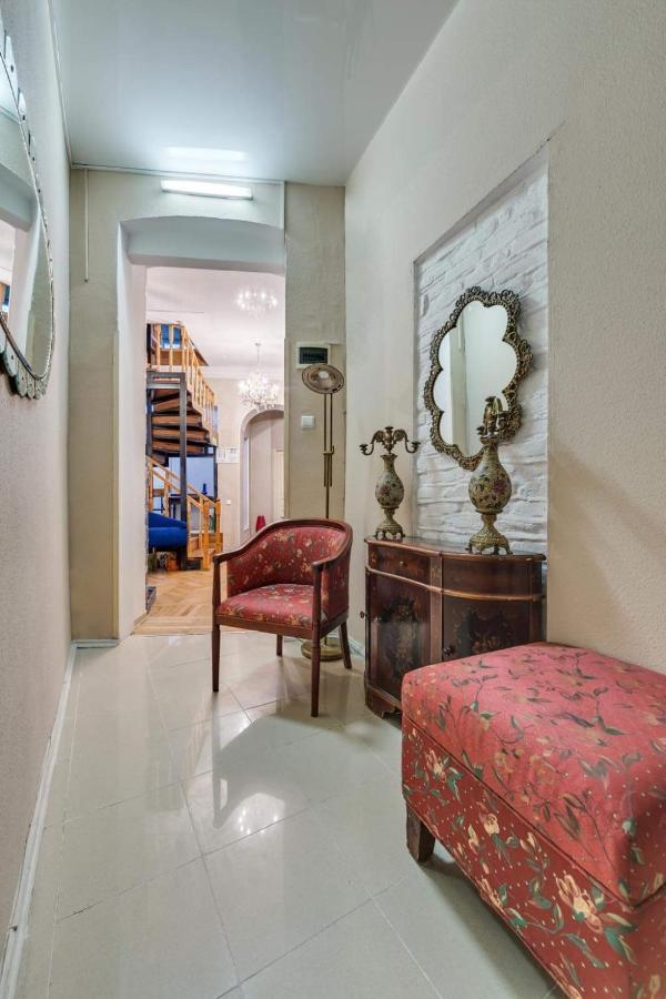 House 52 Boutique Hotel ティビリシ エクステリア 写真