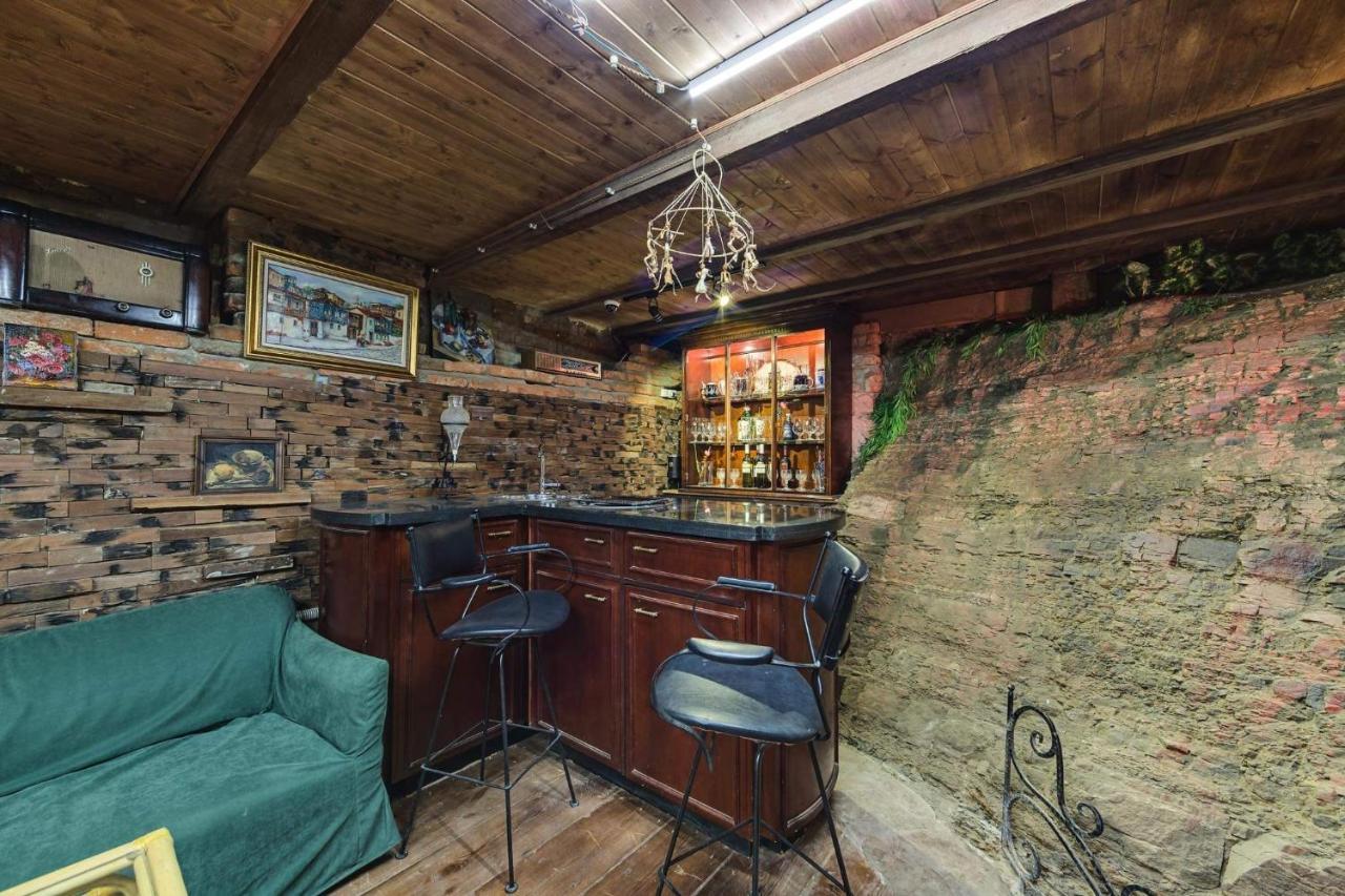 House 52 Boutique Hotel ティビリシ エクステリア 写真