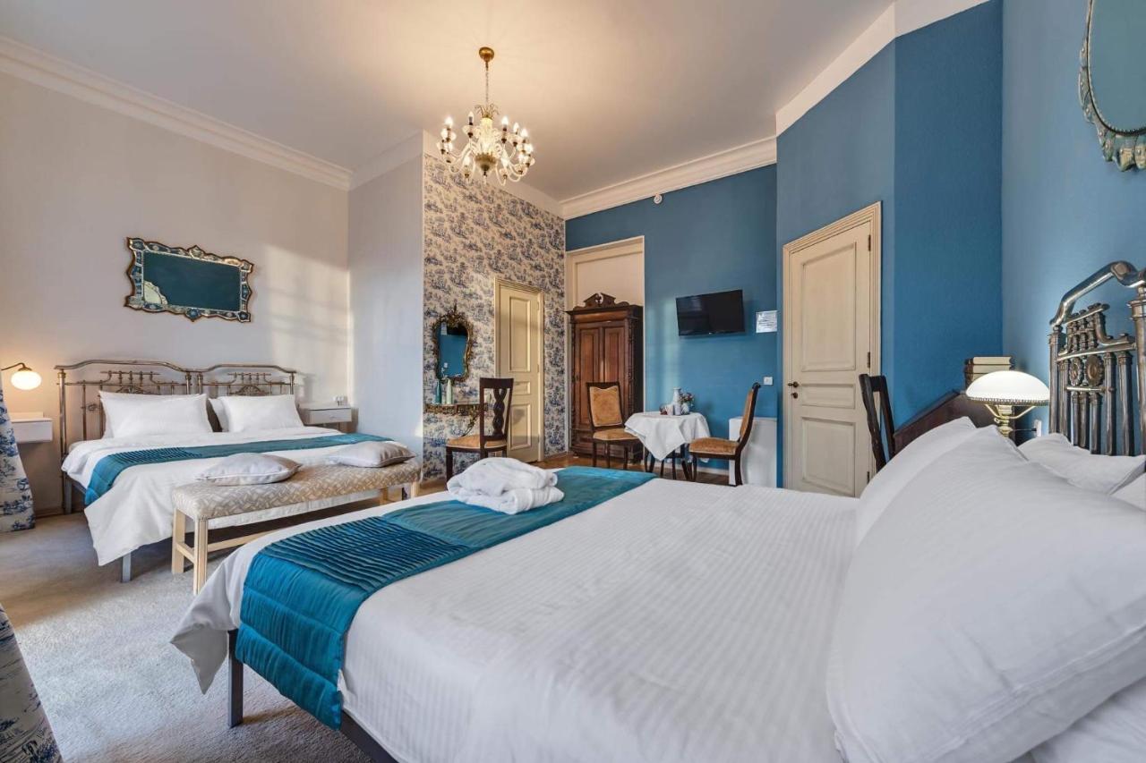 House 52 Boutique Hotel ティビリシ エクステリア 写真