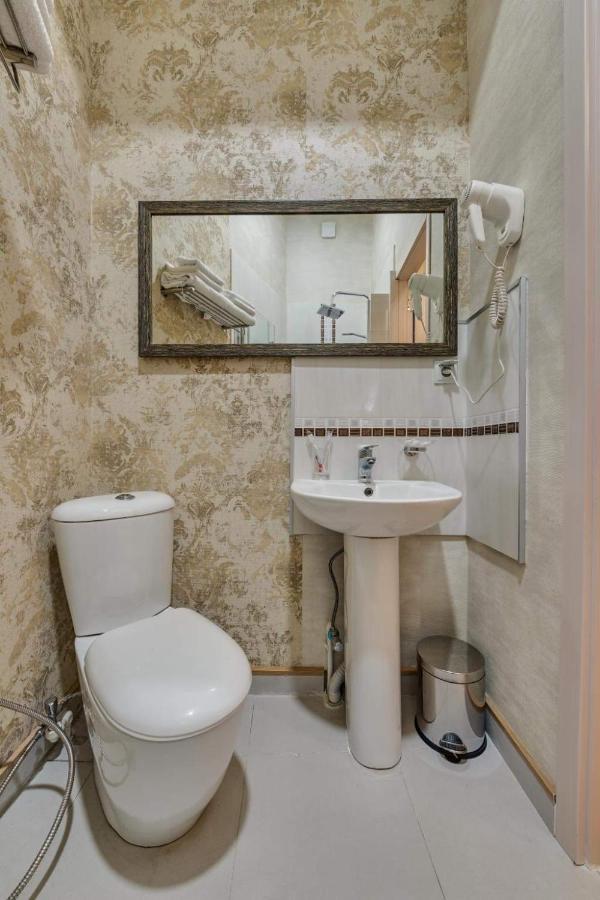 House 52 Boutique Hotel ティビリシ エクステリア 写真