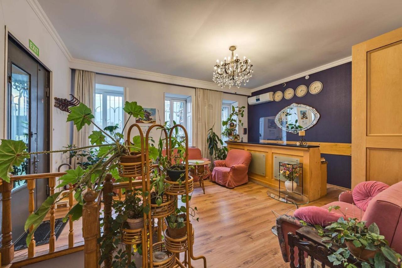 House 52 Boutique Hotel ティビリシ エクステリア 写真