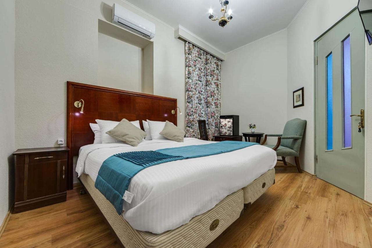 House 52 Boutique Hotel ティビリシ エクステリア 写真